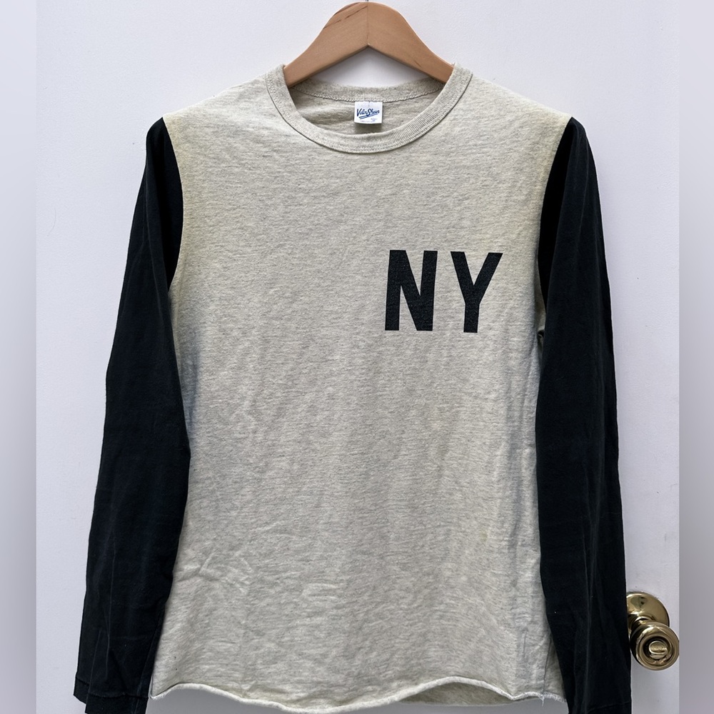 VELVA SHEEN 2 TONE NY BASEBALL T-SHIRT